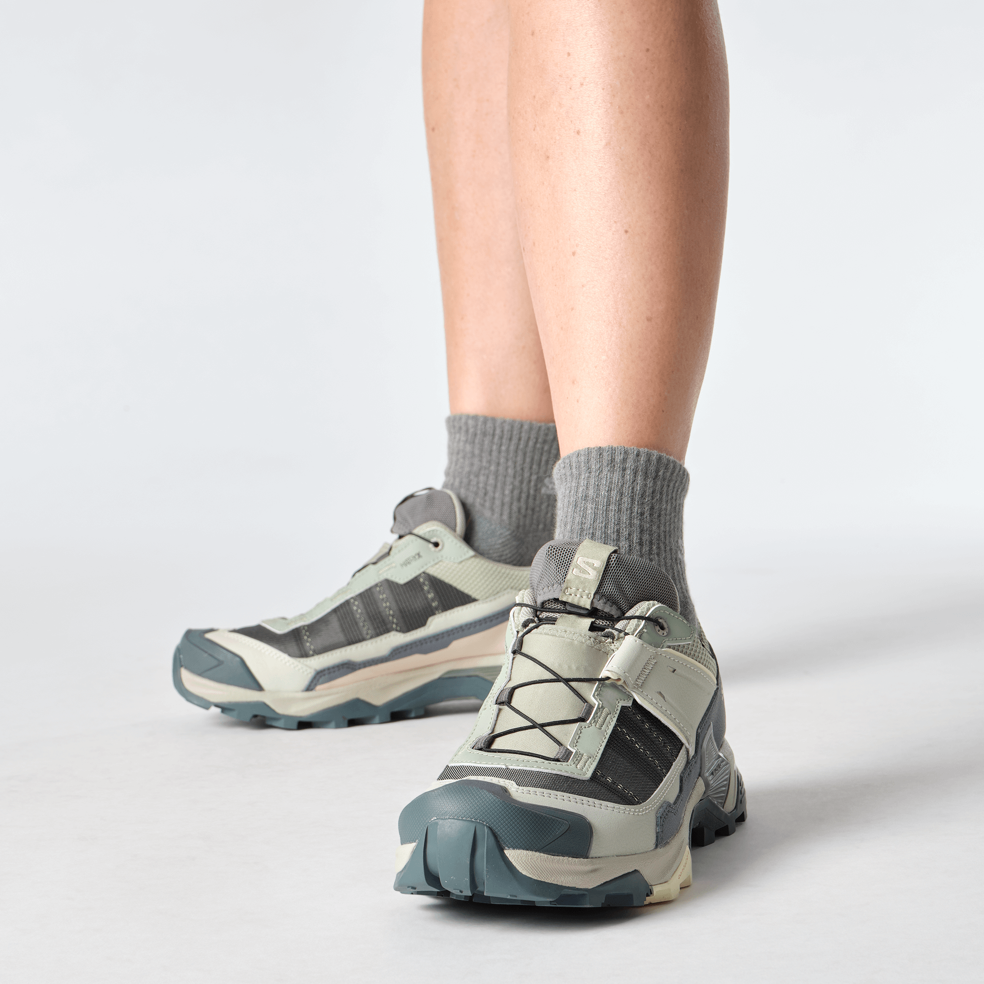 #Color_Seagrass / Turbulence / Tender Peach