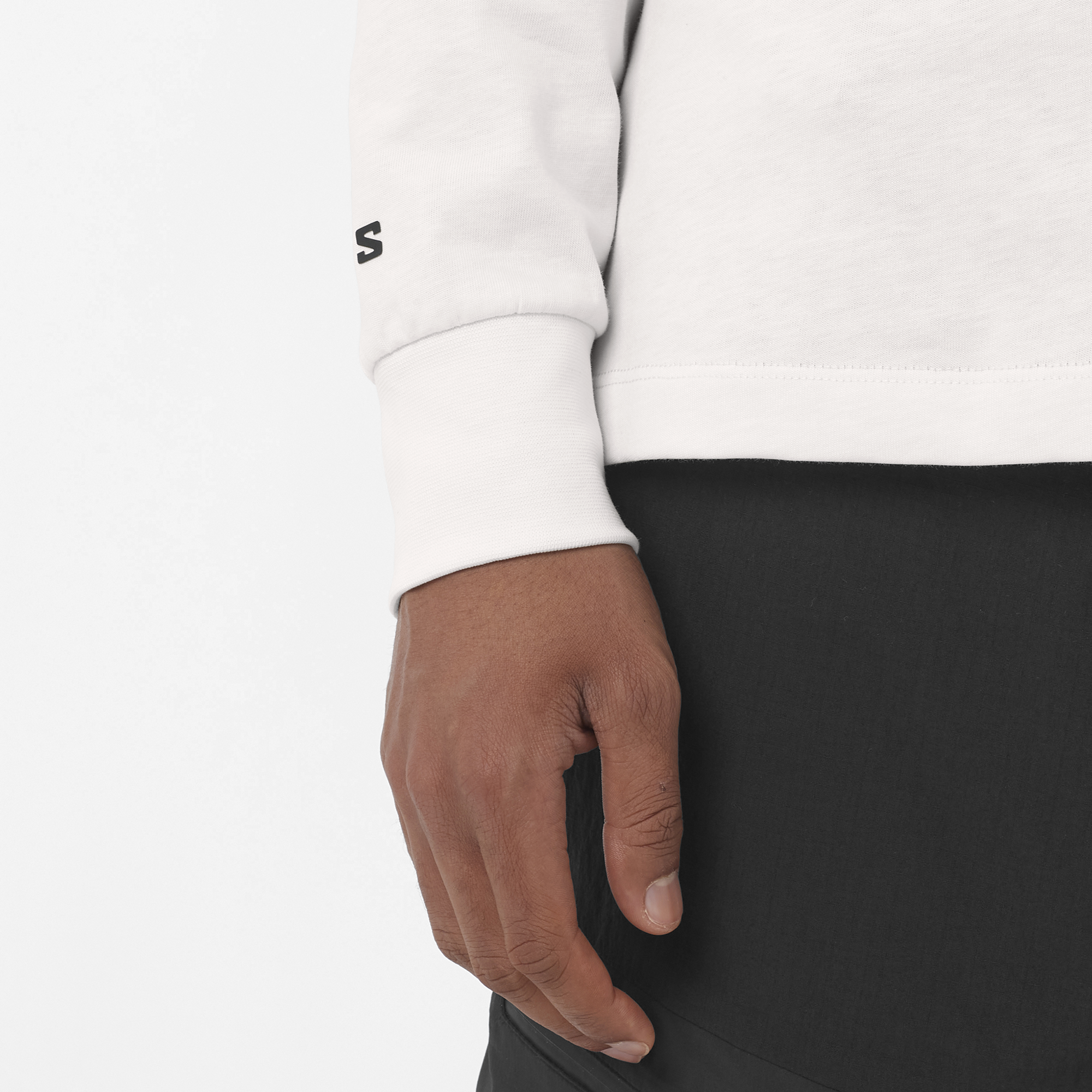 #Color_Whisper White