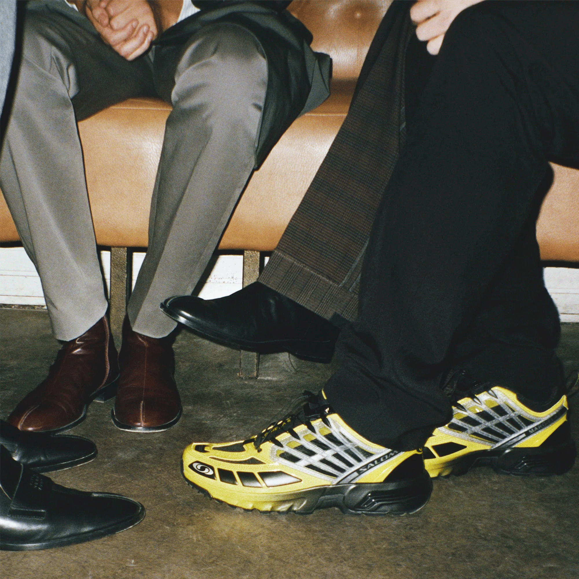 #Color_Black / Bright Yellow