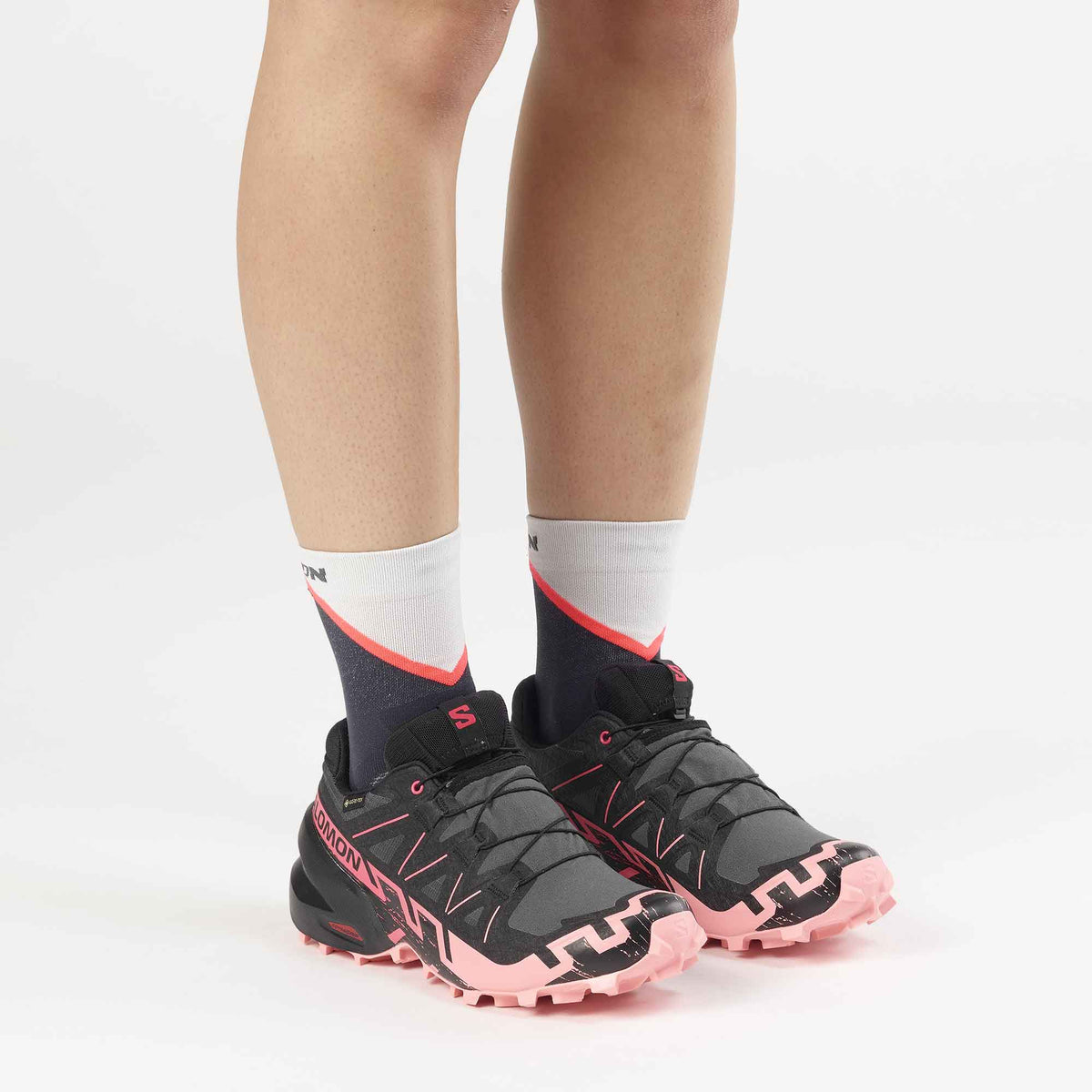#Color_Nine Iron / Black / Flamingo Pink