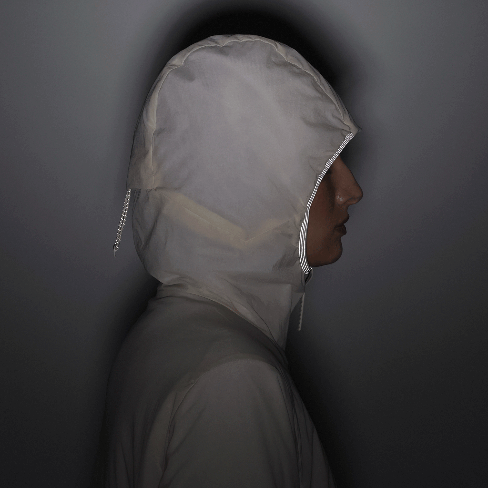 #Color_Whisper White