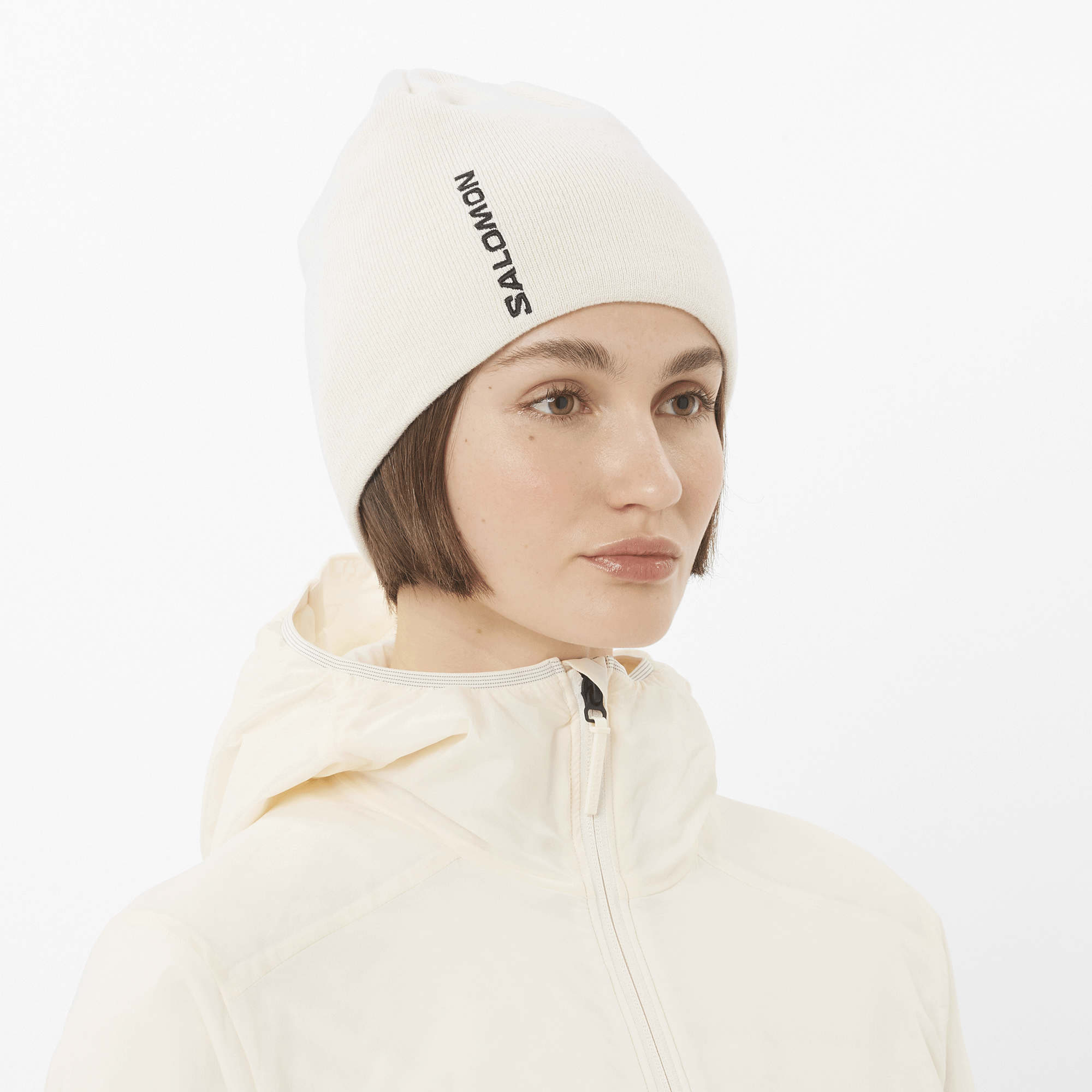 #Color_Whisper White